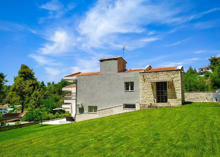 Opali Vila Kassandra